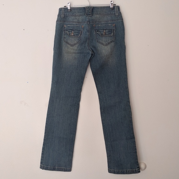 straight leg tinted jeans with flap pockets - Picture 2 of 7